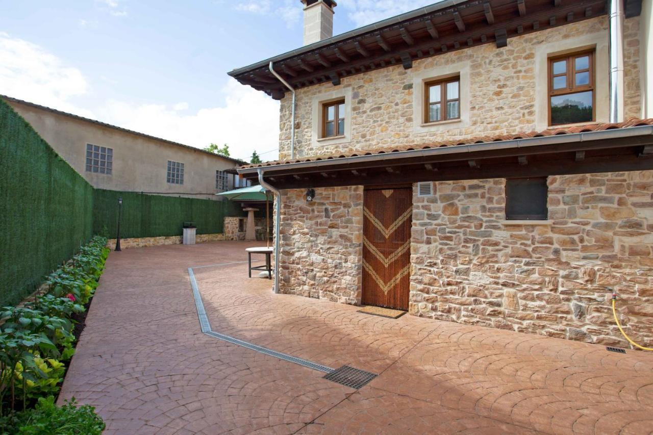 Los Campos Vivienda Vacacional Onís Esterno foto